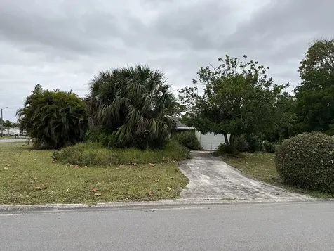 2445 8th Avenue SW Vero Beach FL 32962