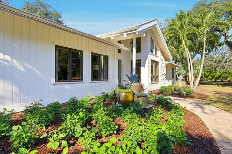 1513 E Camino Del Rio Vero Beach FL 32963