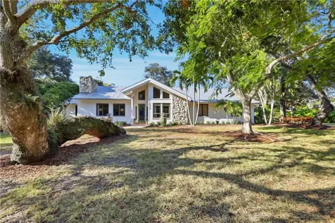 1513 E Camino Del Rio Vero Beach FL 32963