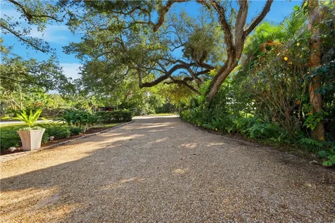 1513 E Camino Del Rio Vero Beach FL 32963