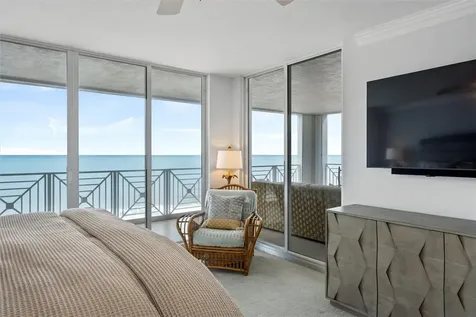 8890 N Sea Oaks Way Vero Beach FL 32963