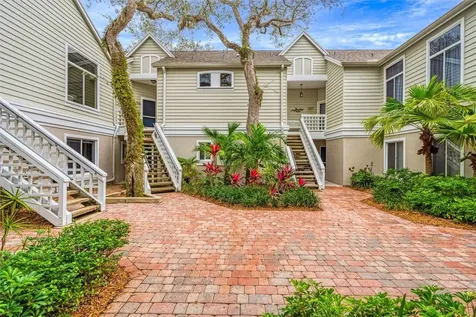 1335 Winding Oaks Circle E Vero Beach FL 32963