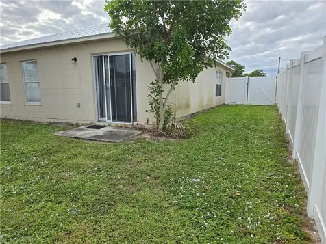 4876 30th Avenue Vero Beach FL 32967