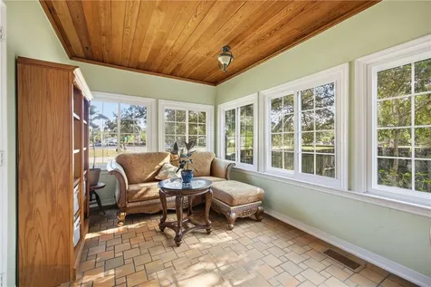 2005 De Leon Avenue Vero Beach FL 32960