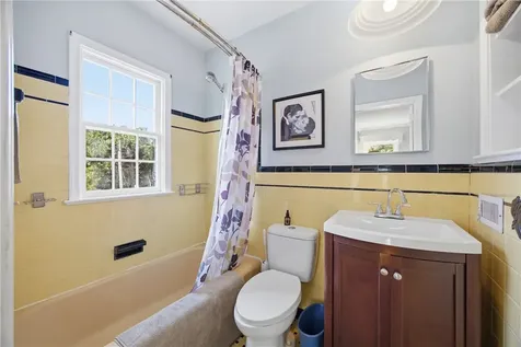 2005 De Leon Avenue Vero Beach FL 32960