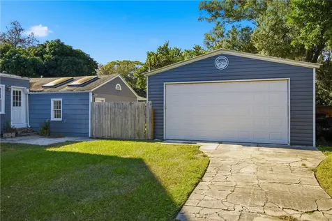 2005 De Leon Avenue Vero Beach FL 32960
