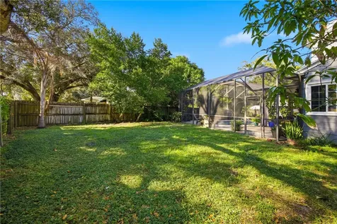 2005 De Leon Avenue Vero Beach FL 32960