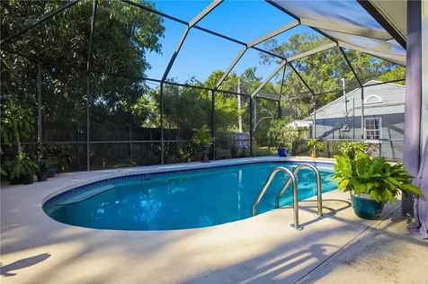 2005 De Leon Avenue Vero Beach FL 32960