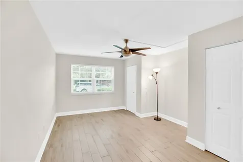 2333 Indian River Boulevard Vero Beach FL 32960