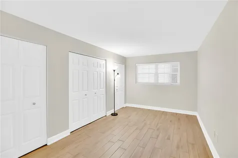 2333 Indian River Boulevard Vero Beach FL 32960