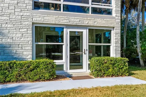 2333 Indian River Boulevard Vero Beach FL 32960