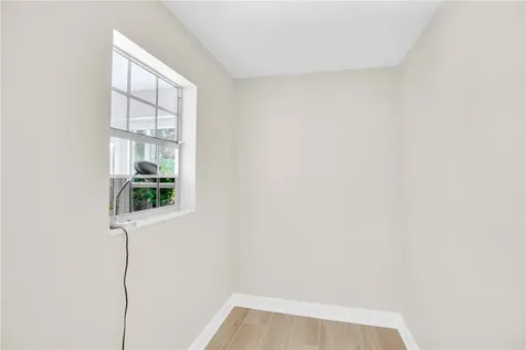 2333 Indian River Boulevard Vero Beach FL 32960