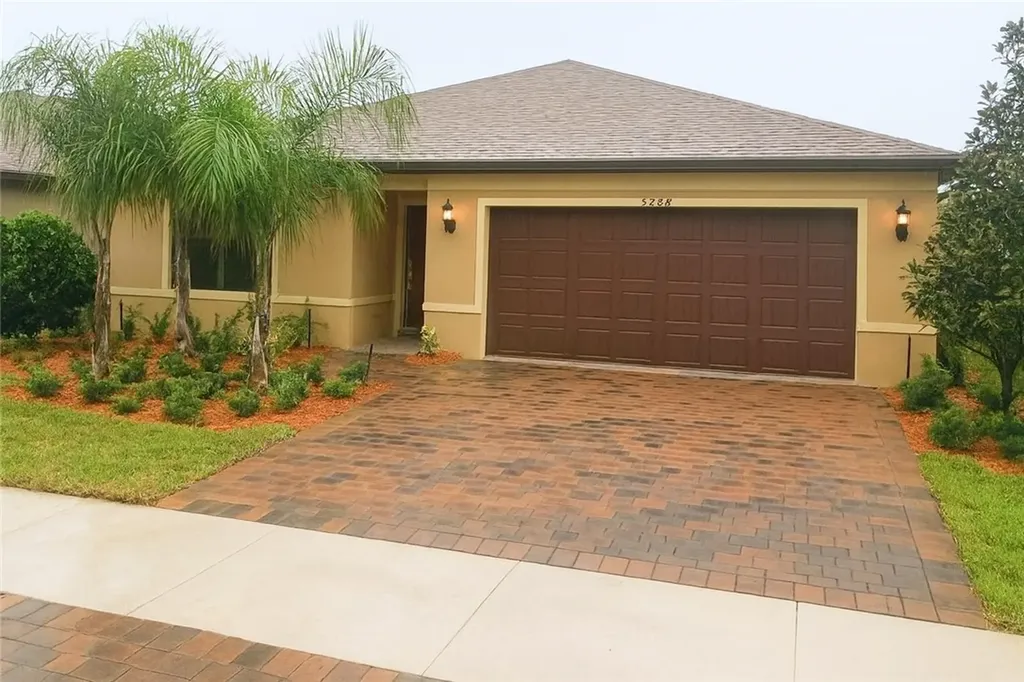 5288 Jasper Square Vero Beach FL 32967