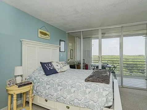 935 E Causeway Boulevard Vero Beach FL 32963