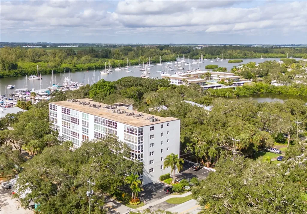 275 Date Palm Road Vero Beach FL 32963