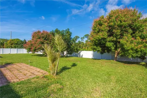 1539 Lexington Square Vero Beach FL 32962