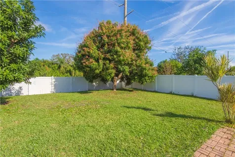 1539 Lexington Square Vero Beach FL 32962