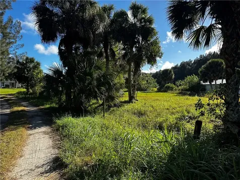 6821 33rd Street Vero Beach FL 32966