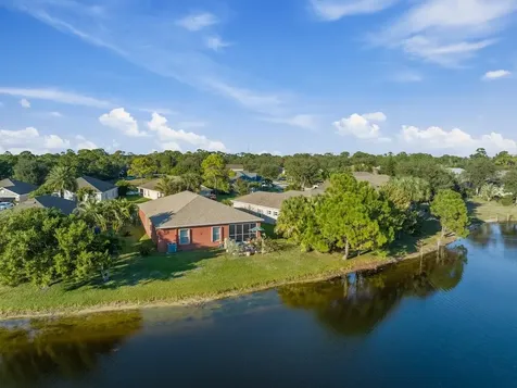 221 Briarcliff Circle Sebastian FL 32958