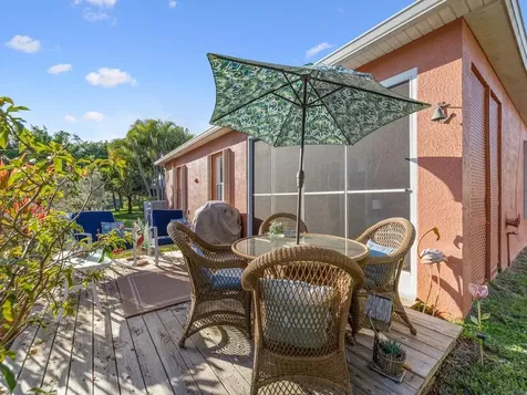 221 Briarcliff Circle Sebastian FL 32958