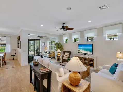 5036 Pendelton Square Vero Beach FL 32967