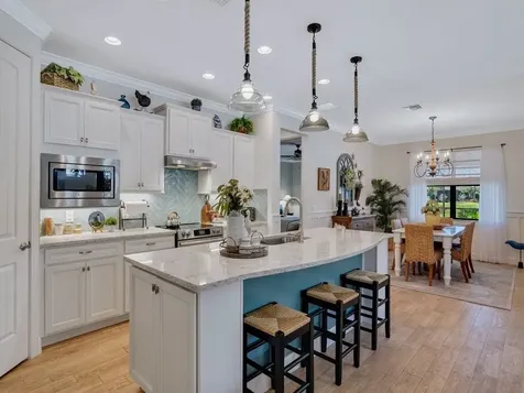 5036 Pendelton Square Vero Beach FL 32967