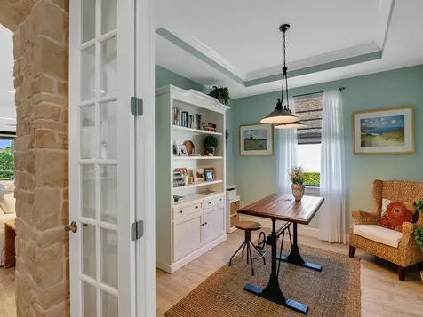 5036 Pendelton Square Vero Beach FL 32967