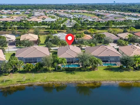5036 Pendelton Square Vero Beach FL 32967