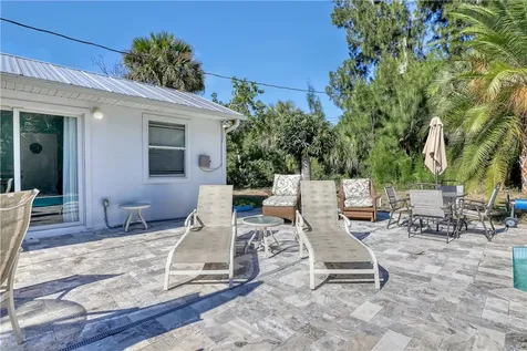850 5th Place Vero Beach FL 32962