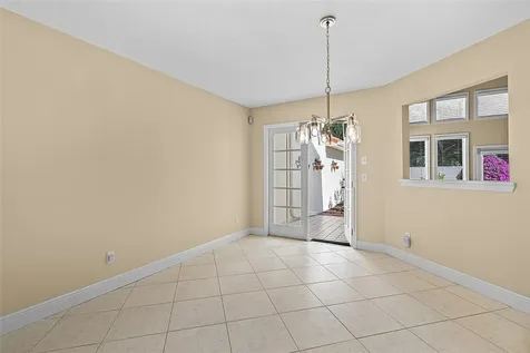 206 N Carmel Court Vero Beach FL 32963