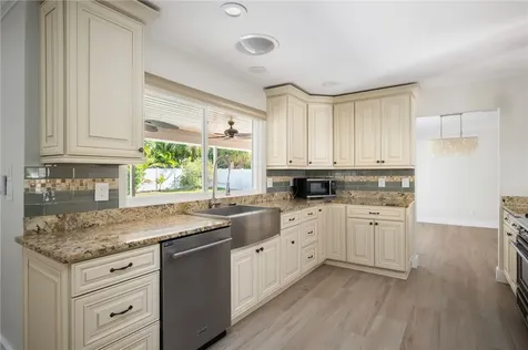 970 Windsong Way Vero Beach FL 32963