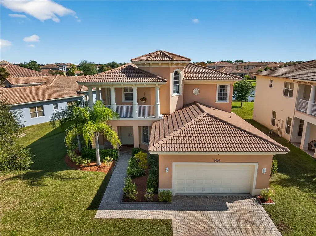 2016 Plainfield Drive SW Vero Beach FL 32968