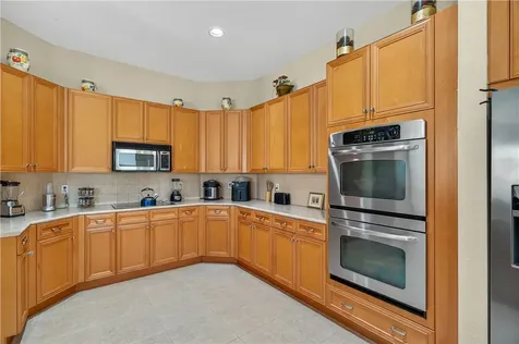 2016 Plainfield Drive SW Vero Beach FL 32968