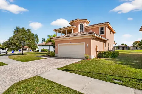 2016 Plainfield Drive SW Vero Beach FL 32968