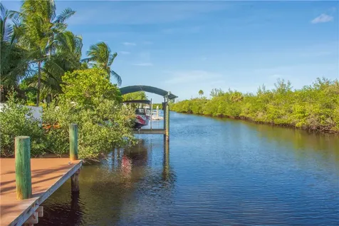 922 Jackson Way Fort Pierce FL 34949