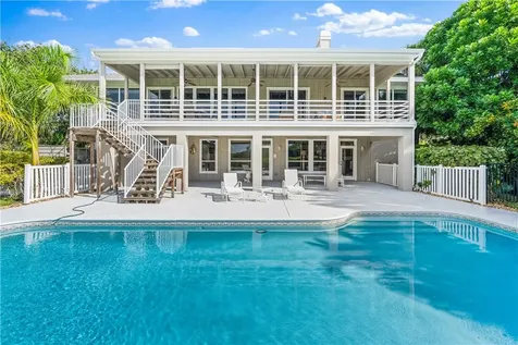 8525 Seacrest Drive Vero Beach FL 32963