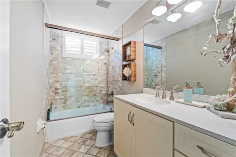 8525 Seacrest Drive Vero Beach FL 32963