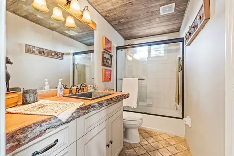 8525 Seacrest Drive Vero Beach FL 32963