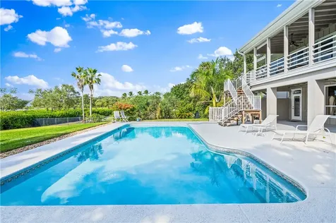 8525 Seacrest Drive Vero Beach FL 32963