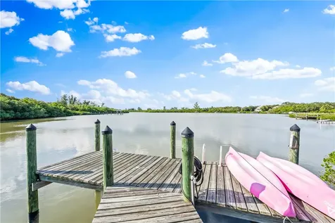 8525 Seacrest Drive Vero Beach FL 32963