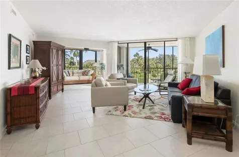 1825 Mooringline Drive Vero Beach FL 32963
