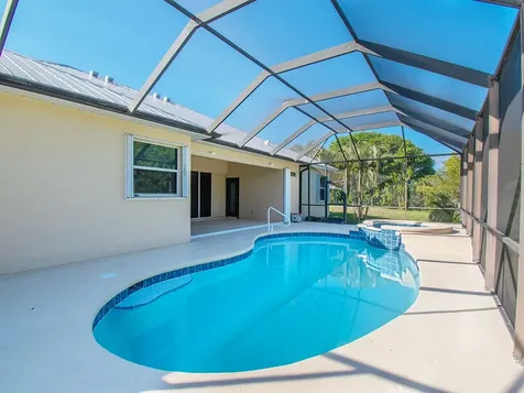 7400 32nd Court Vero Beach FL 32967