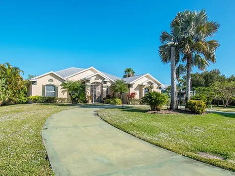 7400 32nd Court Vero Beach FL 32967