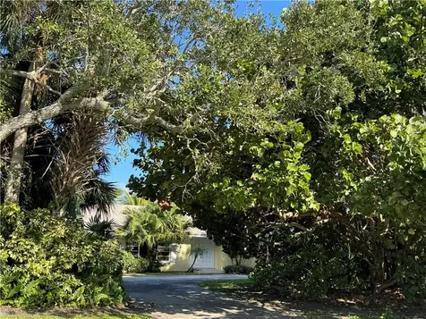 1946 Surfside Terrace Vero Beach FL 32963