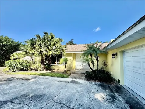 1946 Surfside Terrace Vero Beach FL 32963