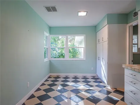 975 25th Street Vero Beach FL 32960