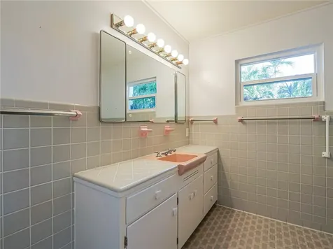 975 25th Street Vero Beach FL 32960