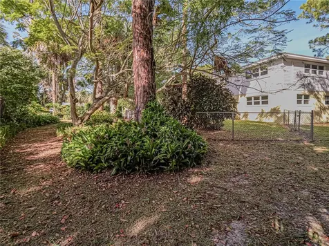 975 25th Street Vero Beach FL 32960