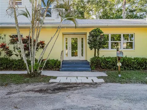 975 25th Street Vero Beach FL 32960