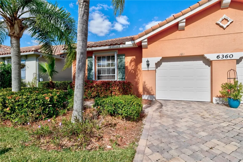 6360 Oxford Circle Vero Beach FL 32966